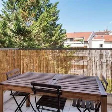 Clublord - Modern Flat With Private Balcony